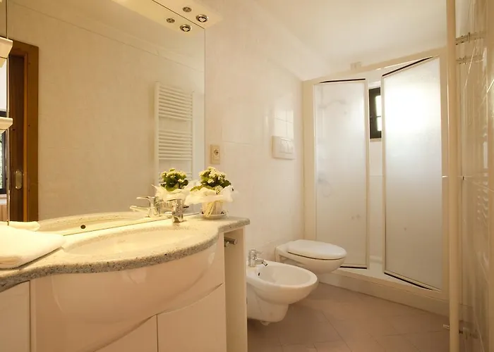 호텔 Rely 브렌조네 술 가르다